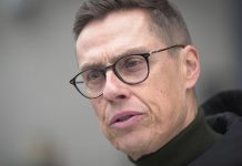 Президент Финляндии отменил визит в США