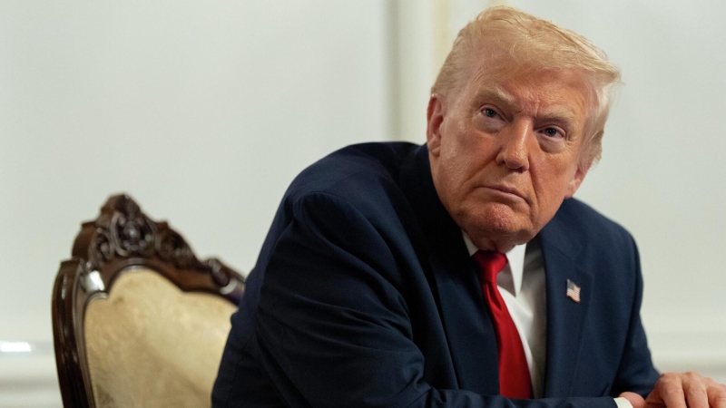 Трамп заявил, что разрешил Nvidia поставлять продвинутые чипы в Китай