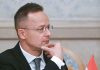 Венгрия не позволит оказывать на себя давление, заявил Сийярто