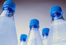 Врач назвал болезни, при которых слишком много воды может повредить