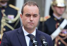 Опрос показал, сколько французов верят, что Лекорню останется премьером