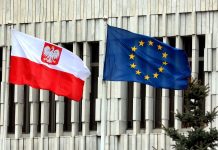 Поляки впервые за 25 лет массово покидают Германию, сообщает радио