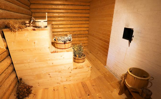 Врач объяснил, кому баня может стоить жизни