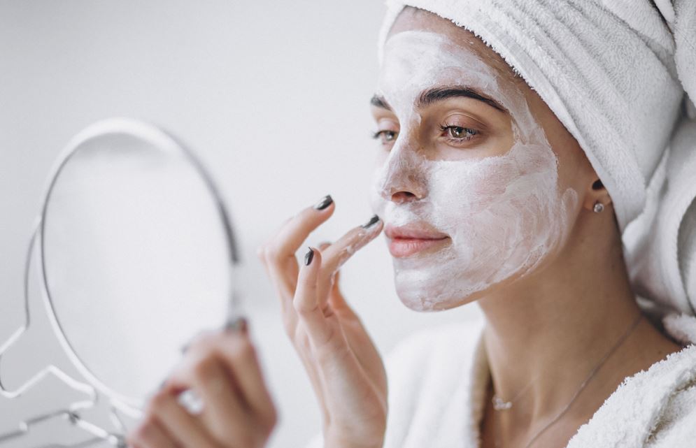 Весенний уход за кожей лица: гид от профессионального косметолога